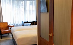 MUZE Hotel Dusseldorf - Handwritten Collection